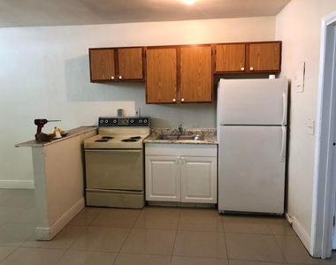 714 Nw 2nd Avenue - Photo Thumbnail 3