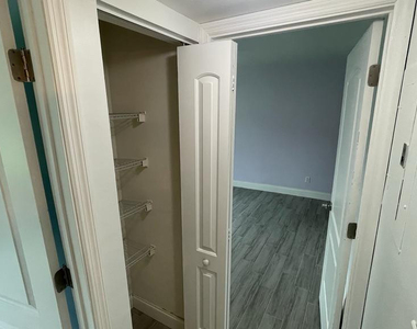 10053 Winding Lake Road - Photo Thumbnail 15