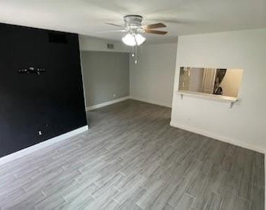 10053 Winding Lake Road - Photo Thumbnail 4