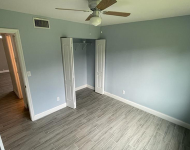 10053 Winding Lake Road - Photo Thumbnail 13