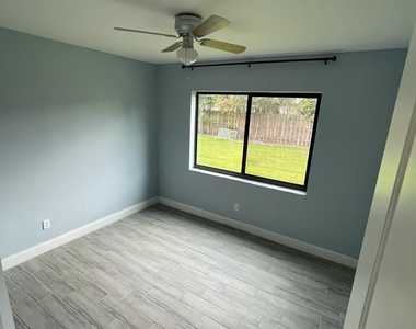 10053 Winding Lake Road - Photo Thumbnail 12