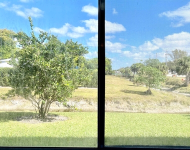 3822 N University Drive - Photo Thumbnail 6