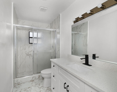 325 Nw Rebecca Avenue - Photo Thumbnail 18