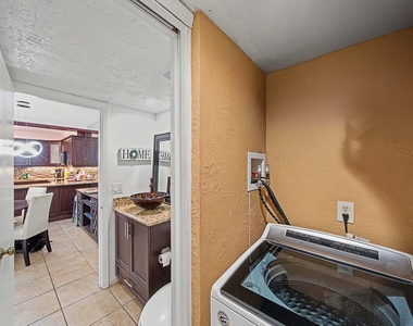 149 Lake Arbor Drive - Photo Thumbnail 12