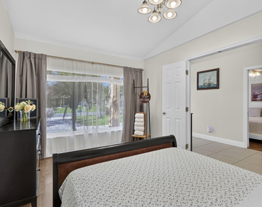1204 Mulberry Place - Photo Thumbnail 35