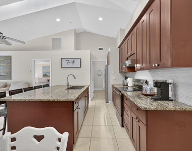 1204 Mulberry Place - Photo Thumbnail 14
