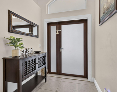 1204 Mulberry Place - Photo Thumbnail 5