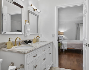 1204 Mulberry Place - Photo Thumbnail 44