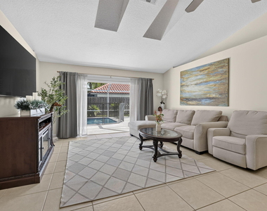 1204 Mulberry Place - Photo Thumbnail 24