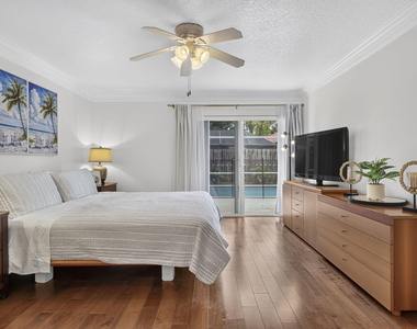 1204 Mulberry Place - Photo Thumbnail 46