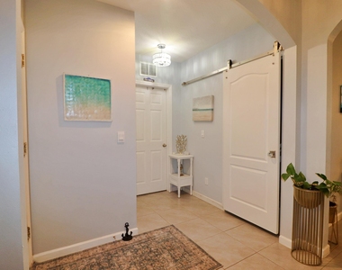1465 Se Grapeland Avenue - Photo Thumbnail 2
