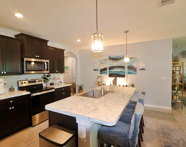 1465 Se Grapeland Avenue - Photo Thumbnail 6