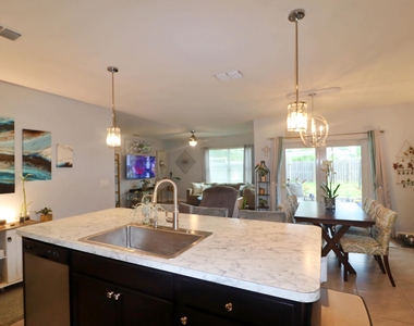 1465 Se Grapeland Avenue - Photo Thumbnail 5