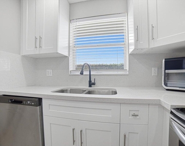 2755 W Atlantic Avenue - Photo Thumbnail 5