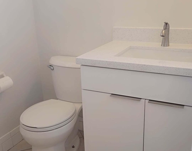 4121 Stirling Road - Photo Thumbnail 4