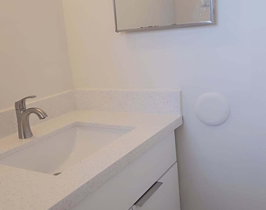 4121 Stirling Road - Photo Thumbnail 5