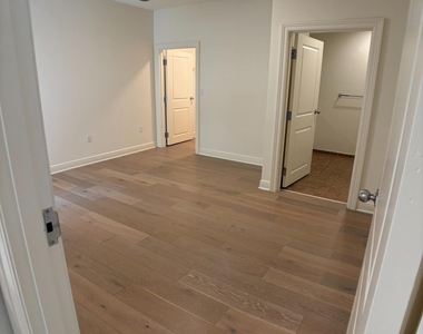 150 Se 3rd Avenue - Photo Thumbnail 22