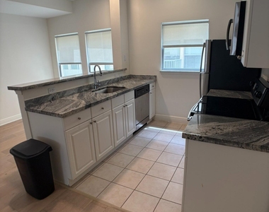 150 Se 3rd Avenue - Photo Thumbnail 20
