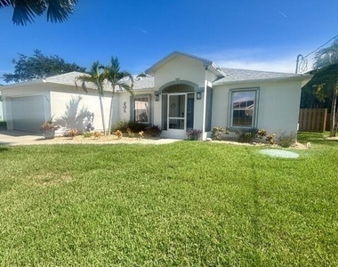 2362 Se Maslan Avenue - Photo Thumbnail 1