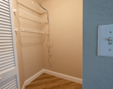 8956 Nw 38th Drive - Photo Thumbnail 15