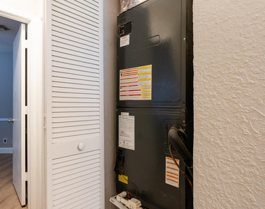 8956 Nw 38th Drive - Photo Thumbnail 22