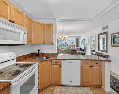 1541 S Ocean Boulevard - Photo Thumbnail 2
