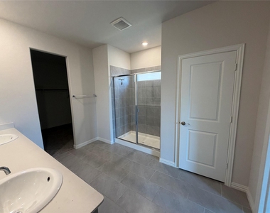 633 Cedar Springs Drive - Photo Thumbnail 30