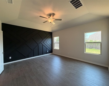 633 Cedar Springs Drive - Photo Thumbnail 26