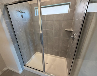 633 Cedar Springs Drive - Photo Thumbnail 31