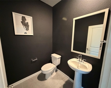 633 Cedar Springs Drive - Photo Thumbnail 24
