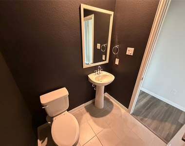 633 Cedar Springs Drive - Photo Thumbnail 25