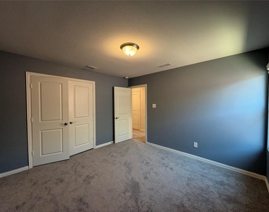 633 Cedar Springs Drive - Photo Thumbnail 14