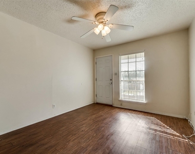 108 E Cedar Street - Photo Thumbnail 6