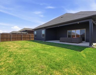 6656 Denim Drive - Photo Thumbnail 13