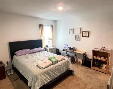 2925 Bronte Boulevard - Photo Thumbnail 12