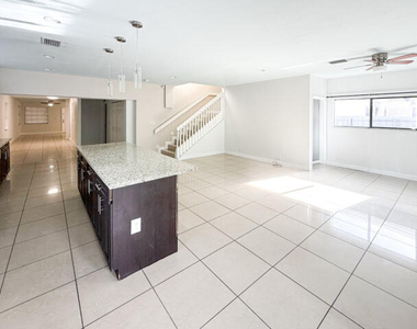 4680 Sw 19th Street - Photo Thumbnail 1