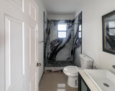 4680 Sw 19th Street - Photo Thumbnail 5
