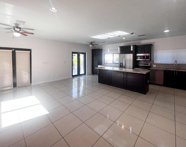 4680 Sw 19th Street - Photo Thumbnail 15