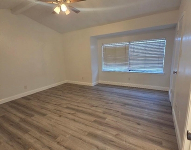 8545 Midpark Road - Photo Thumbnail 15