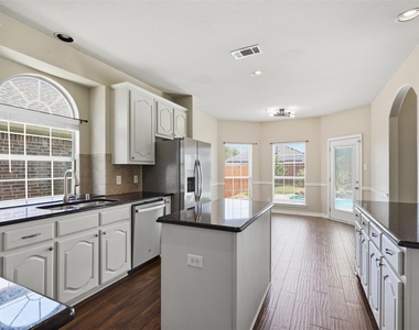 7120 Brekenridge Drive - Photo Thumbnail 9