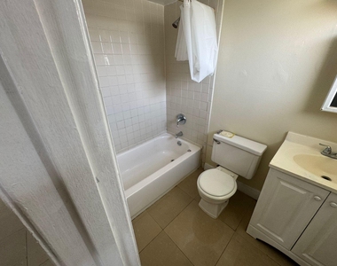 101 Ne 41st Street - Photo Thumbnail 4