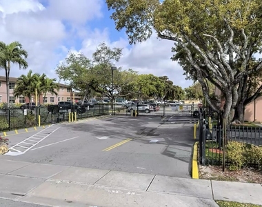 101 Ne 41st Street - Photo Thumbnail 1