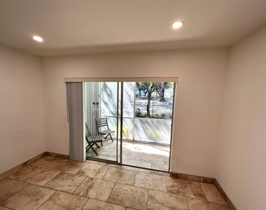 2250 Ne 66th Street - Photo Thumbnail 3