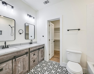 4418 Myrtle - Photo Thumbnail 6