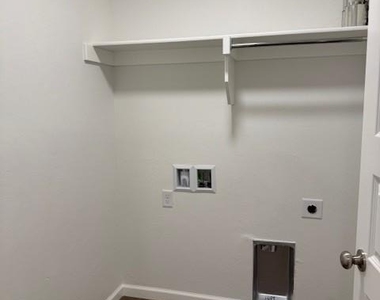 8608 Martin Lane - Photo Thumbnail 16