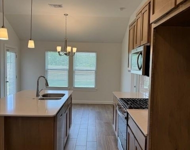 8608 Martin Lane - Photo Thumbnail 12