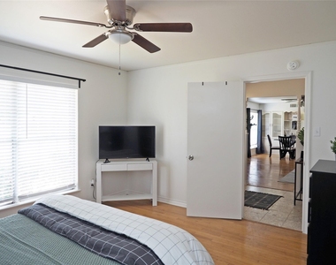 1135 Holly Glen Circle - Photo Thumbnail 16