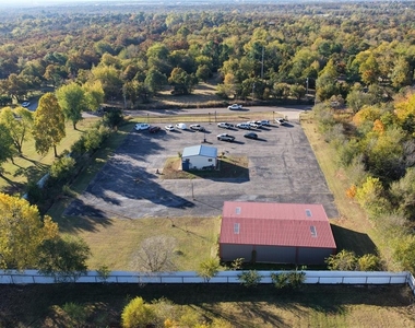 3637 E Waterloo Street - Photo Thumbnail 3