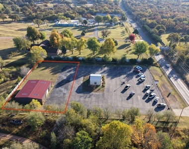 3637 E Waterloo Street - Photo Thumbnail 4