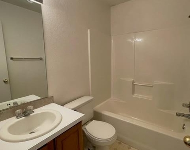 421 Poppy Lane - Photo Thumbnail 21